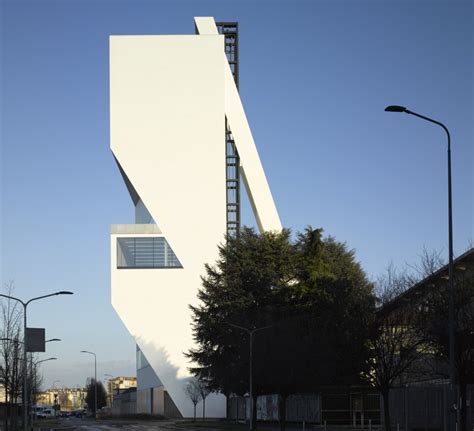 La torre della Fondazione Prada 